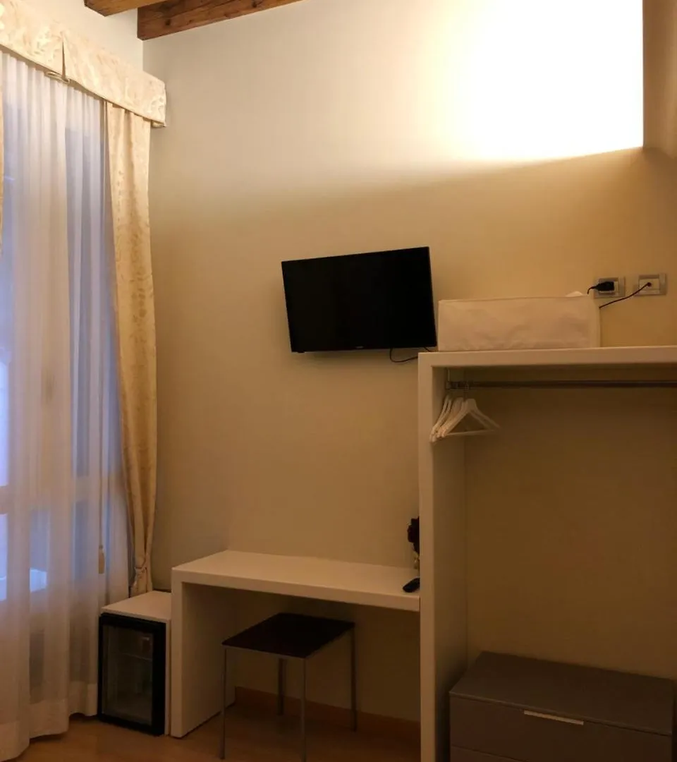 Albergo al Tiepolo Venecia 3*,  Italia