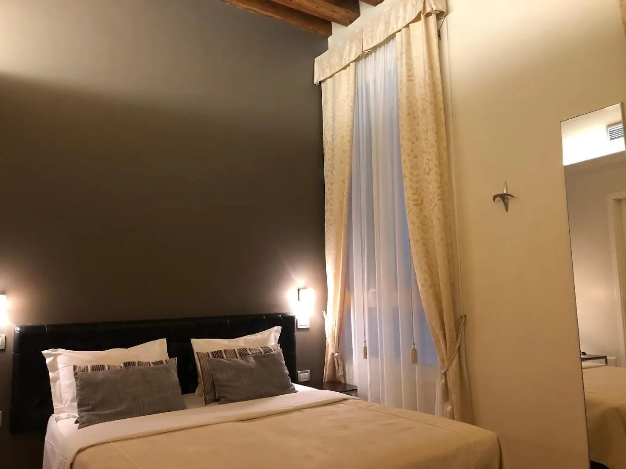 Albergo al Tiepolo Venecia 3*,  Italia
