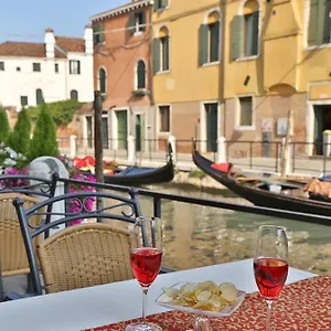 https://casa-burchielle.hotelslidodijesolo.com