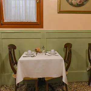 Palazzo Cendon Piano Antico *** Velence