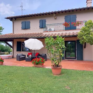 https://la-casa-di-agata-fucecchio.it-tuscanyhotel.com