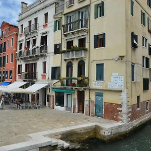 https://casa-favaretto-guest-house.hotelslidodijesolo.com
